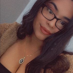 Meet your Posher, Mayra